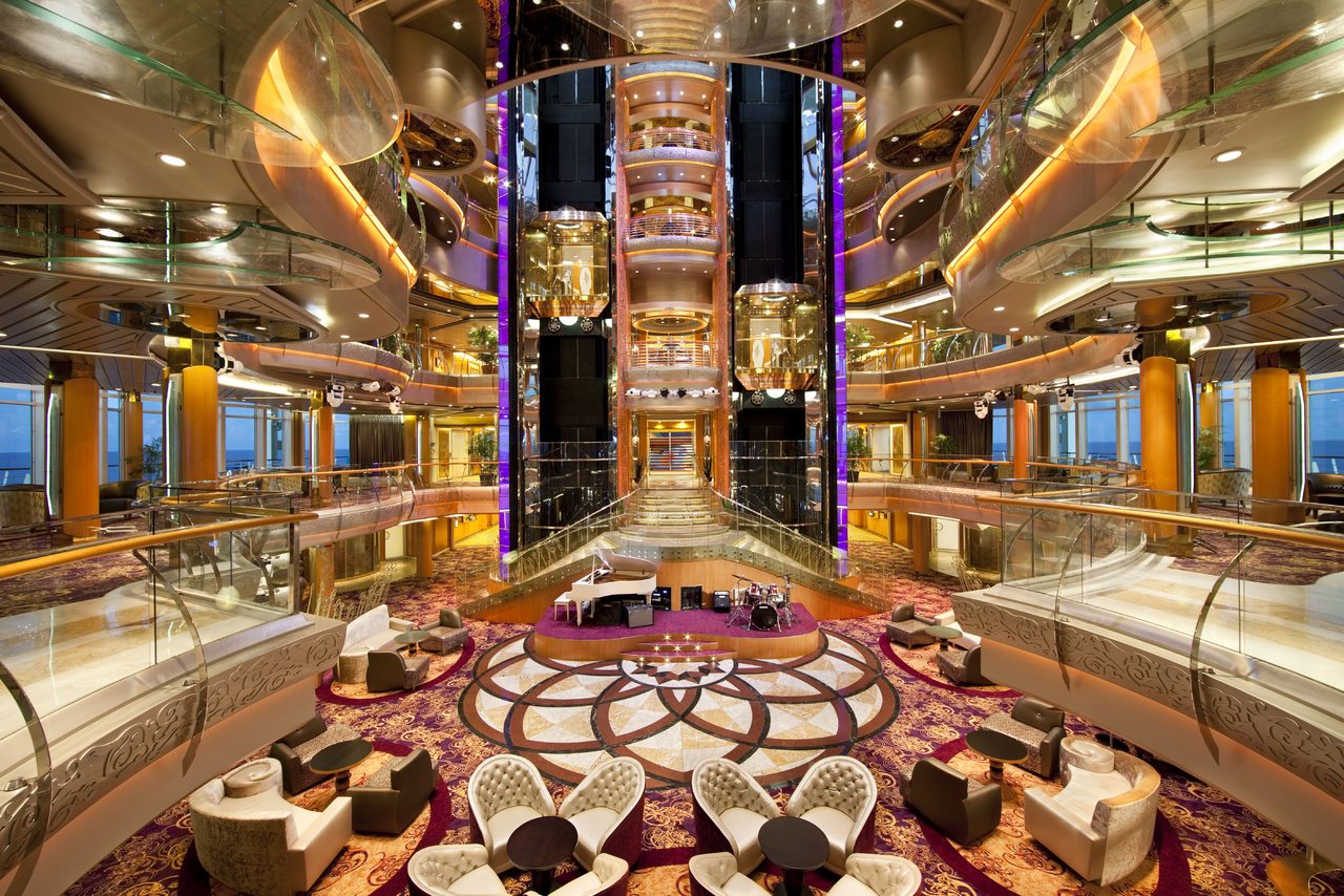 ENCHANTMENT OF THE SEAS CRUCEROS ROYAL CARIBBEAN CRUISES ROYAL CARIBBEAN INTERNATIONAL CREUERS CROCIERE BIDAIAK CRUCEROS CARIBE CARIBBEAN CRUISES CRUCEROS EN BARCO PEQUEÑO SMALL SHIP CRUISES #EnchantmentOfTheSeas #RoyaCaribbean #RCIcruises #Cruises #Cruceros #Creuers #Caribe #CrucerosCaribe #CaribbeanCruises #RoyalCaribbeanInternational #RoyalCaribbeanCruises 